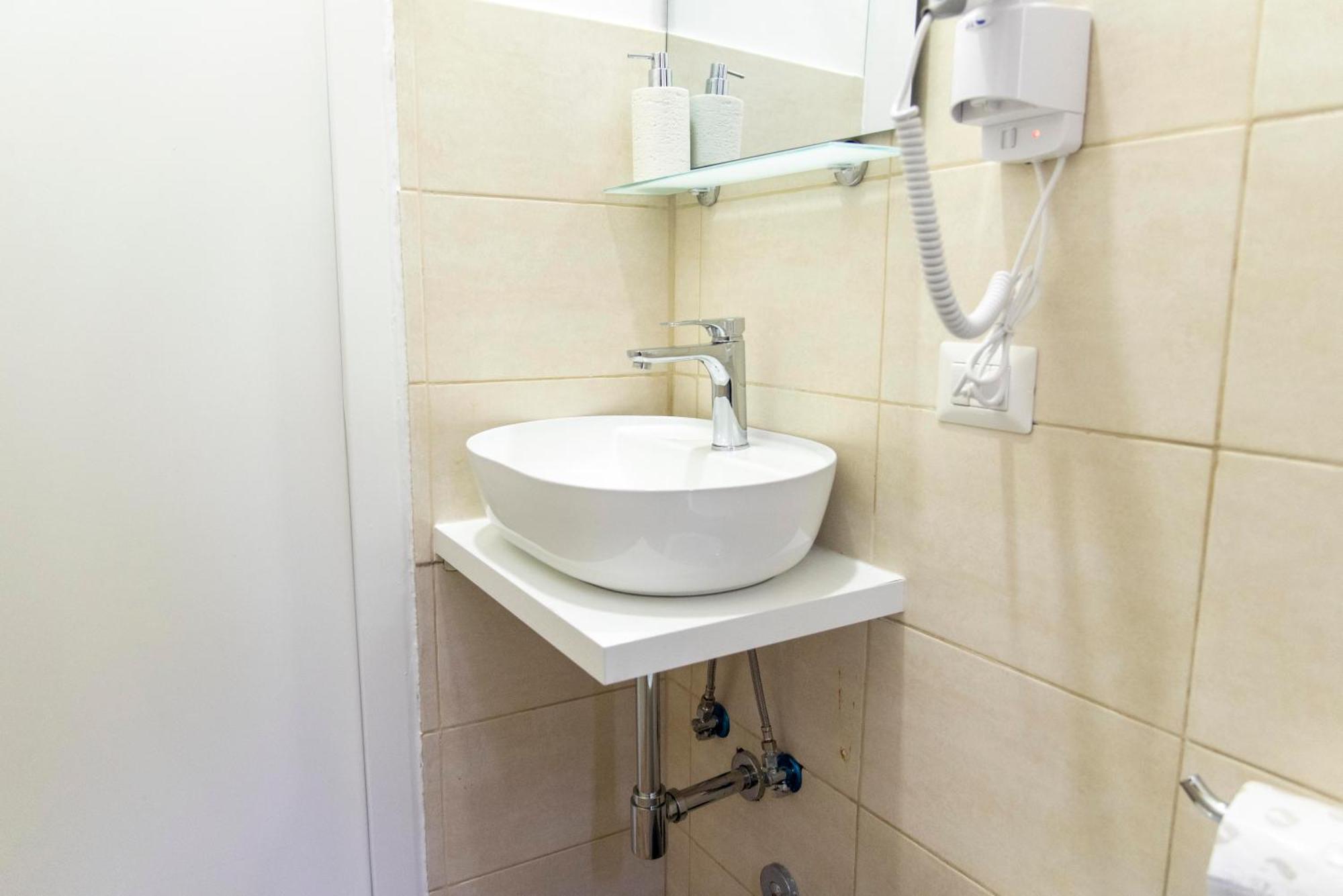 Susy'S Guest House - Room Spagna 罗马 外观 照片